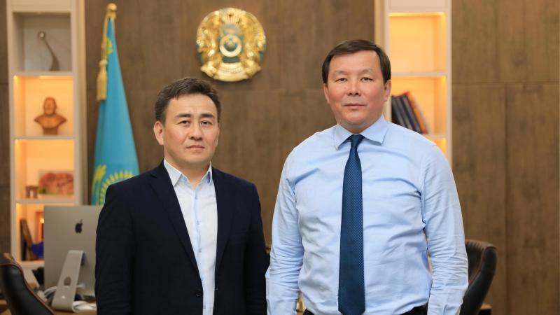 Генеральный секретарь АФК Максат Тюмалиев встретился с Акимом Актюбинской области Асхатом Шахаровым